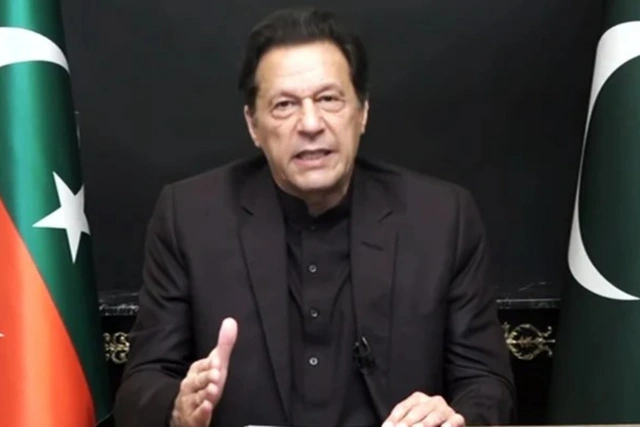СМИ: Экс-премьер Пакистана намерен переполнить тюрьмы по всей стране